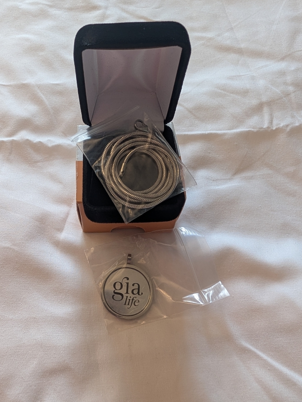 GIA Wellness Classic Pendant – ERT Stress & EMF Support – NEW IN BOX